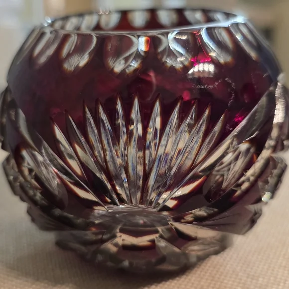VINTAGE CUT TO CLEAR CRYSTAL RUBY RED CRANBERRY BOWL VASE - Picture 4 of 7